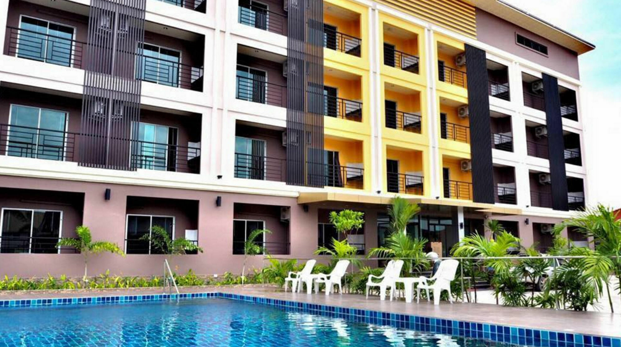 B Space Residence Nong Prue Exterior photo